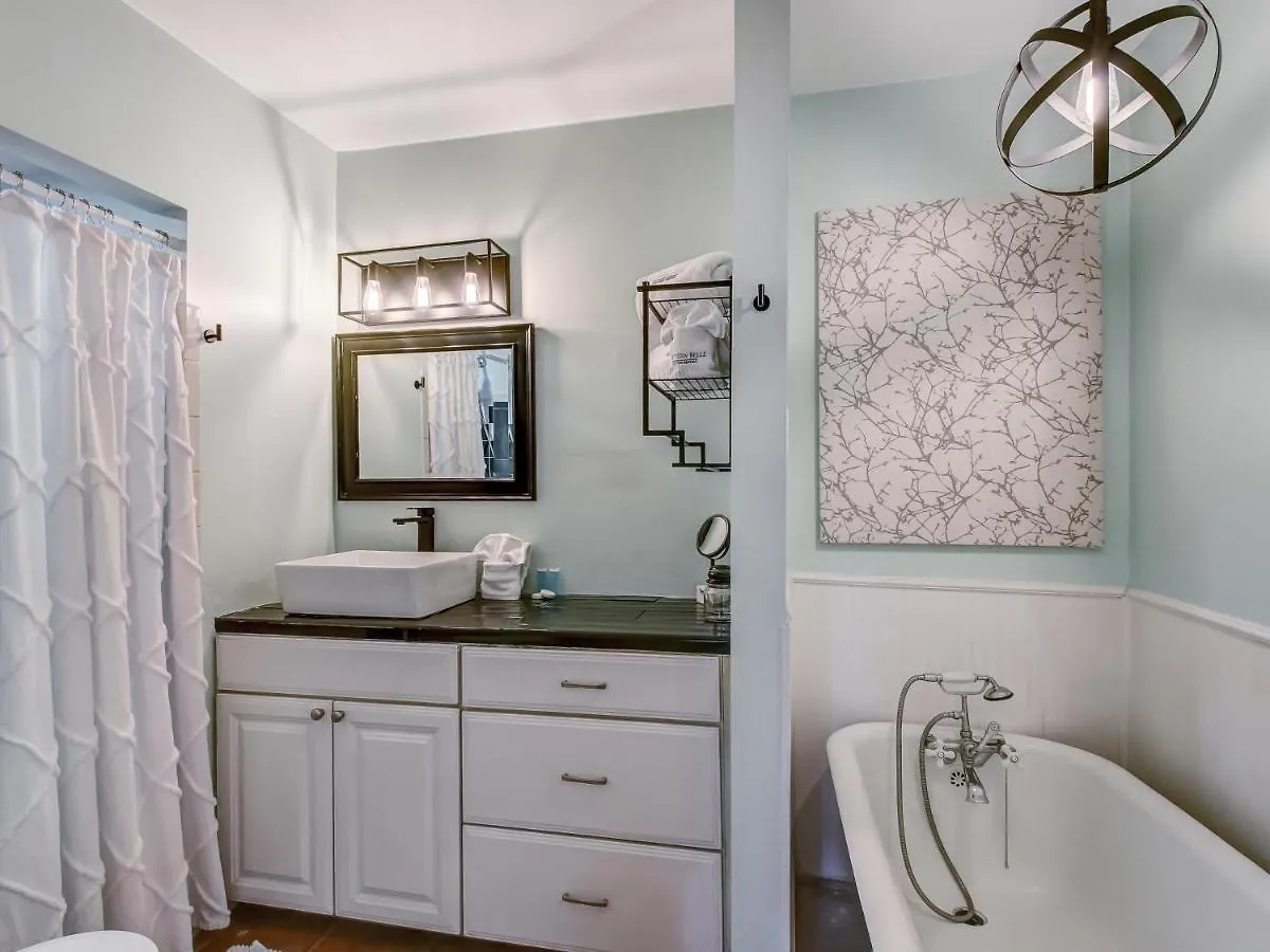 Holiday home Cottage At Thomas Square Savannah United States